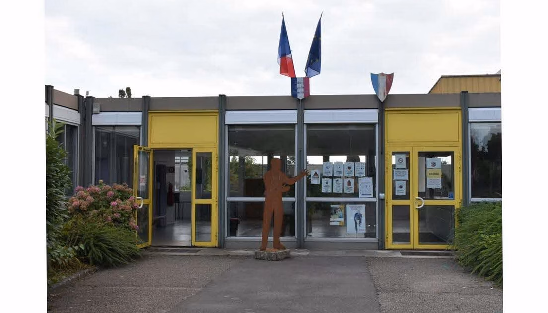 Offre d&rsquo;Apprentissage : Devenez Coffreur Bancheur en Île-de-France H/F – Poste à pourvoir à Champigny-sur-Marne (94500) via Figaro