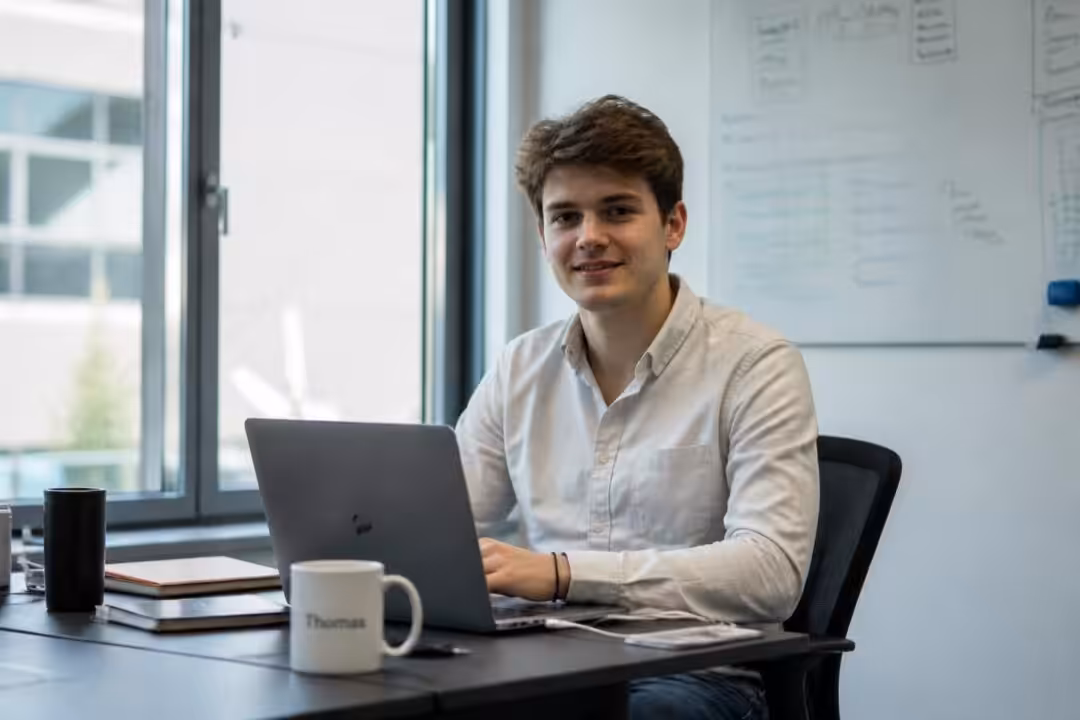 découvrez le témoignage de thomas sur son expérience en alternance chez gyou, ses défis, ses apprentissages et son parcours professionnel.